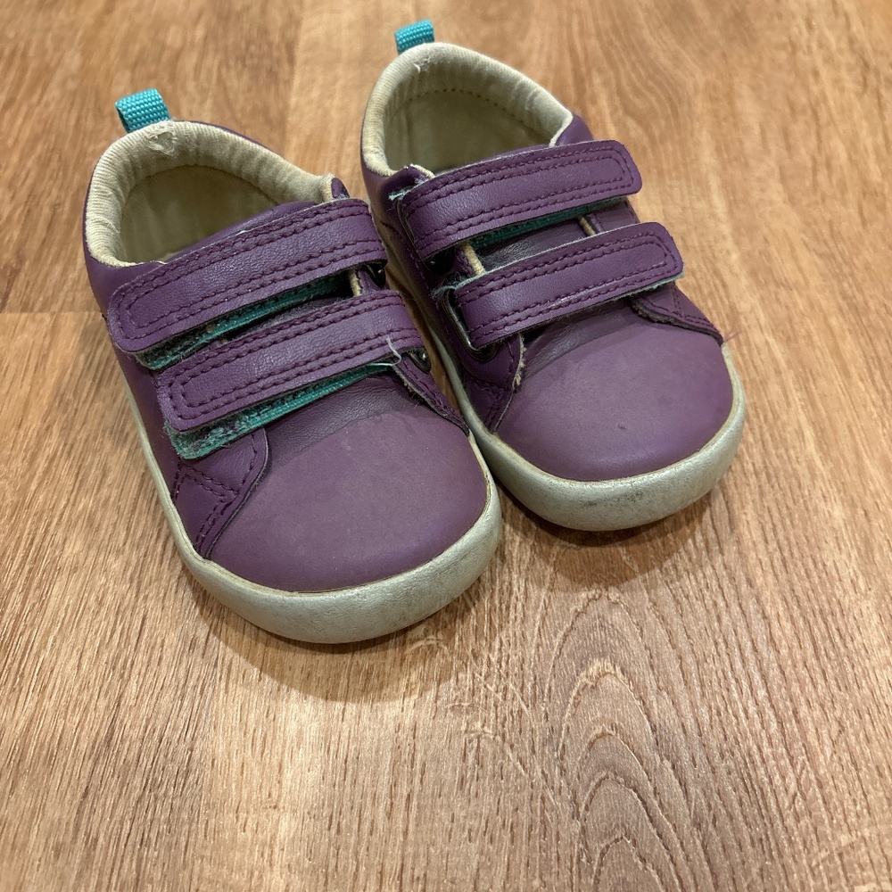 Ten Little Sneakers, size 5